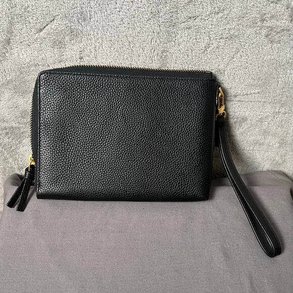 Tory Burch Britten Large Zip Wristlet Pebbled Black Leather Classic Minimalist - Picture 5 of 7